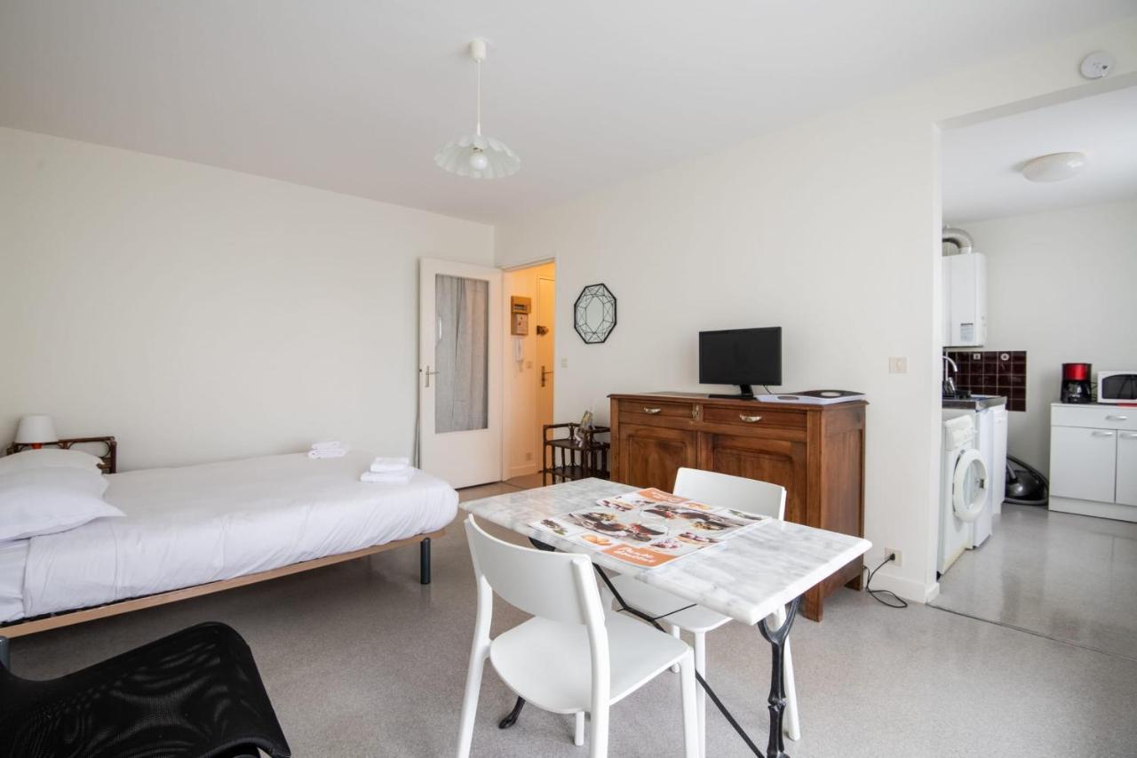 Appartement Beautiful F1 Bis In The Heights Of Tours #Private Parking Extérieur photo